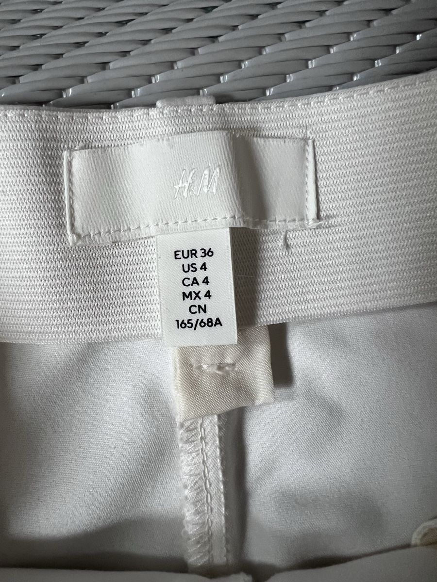 H&M Hosen: Beige Hose Baumwolle Gr.S – Gebraucht aus Uerikon von Rot 3
