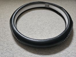 Schwarzer Lenkradüberzug mit Strass - Top Zustand!