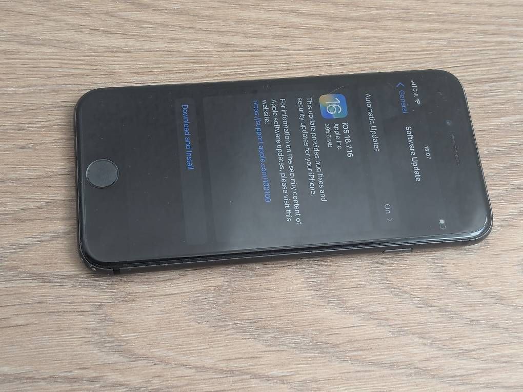 Apple Portables: iPhone 8 – D'occasion à Zürich par Lorenzin06 2