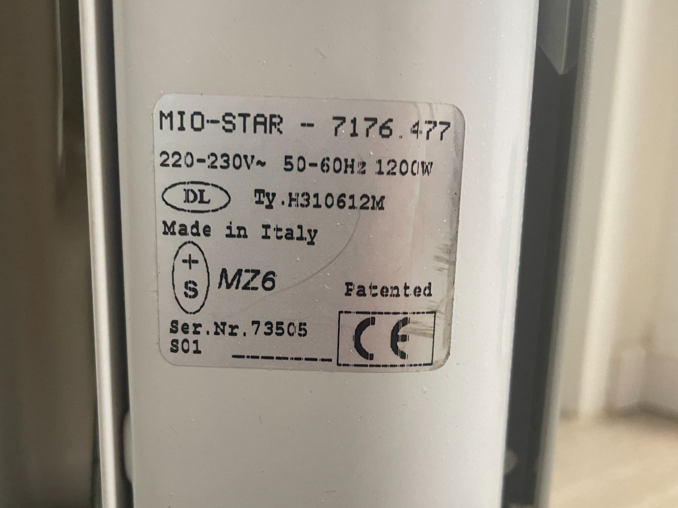 Mio Star Radiatori: Elektroheizer 1200W weiss auf Rollen – Usato da Domat/Ems venduto da 01Mani 2