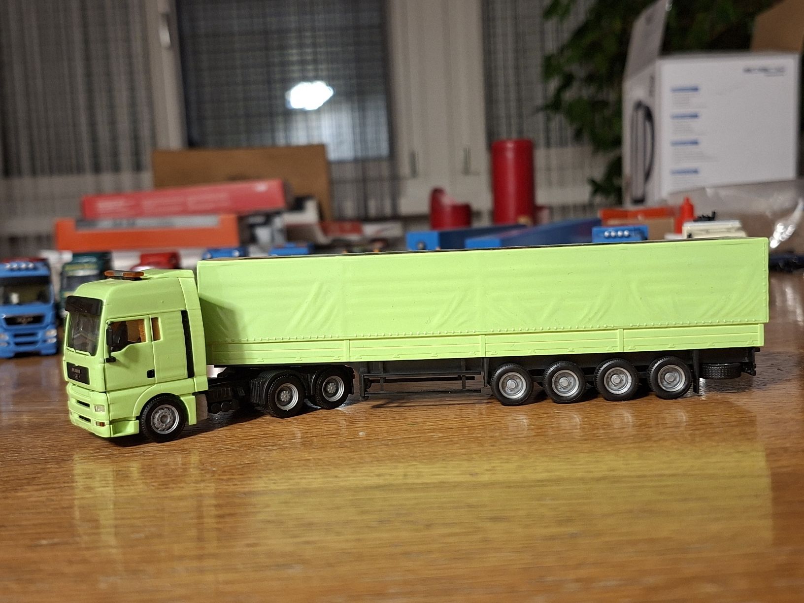 Herpa Kit di modellismo & Modellini statici: MAN Sattelzug Herpa 1/87 – Usato da Vordemwald venduto da TGV9497