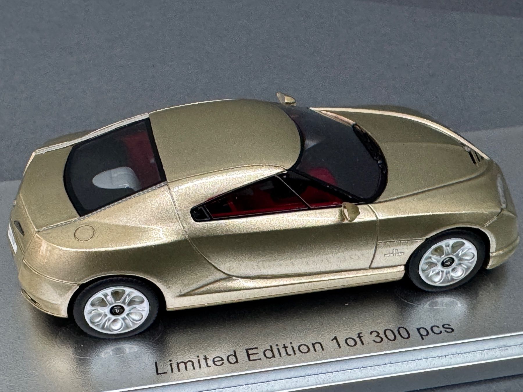 Alfa Romeo Modellini d'auto: Alfa Romeo Bertone Bella 1999 Kess 1:43 – Nuovo e nell'imballaggio originale da Luzern venduto da aa43modelcars-Luzern 5