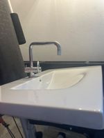 Lavabo mit Hahnen