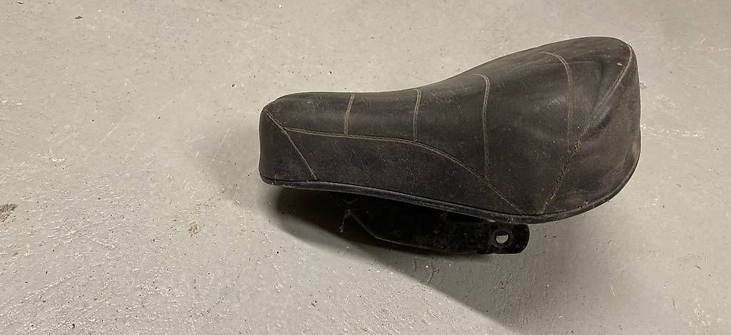 Puch Mofa-Ersatzteile: Puch Allegro Sattel – Gebraucht aus Büren an der Aare von twostrokeguy 4
