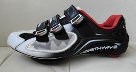 Northwave Herren Rennradschuhe mit SH-Cleats/ Grösse 42