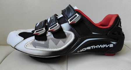Northwave Herren Rennradschuhe mit SH-Cleats/ Grösse 42