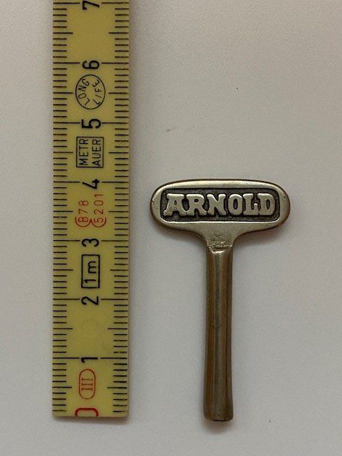 Chiavi: Original Arnold Uhrwerkschlüssel – Usato da Aesch BL venduto da johnsel