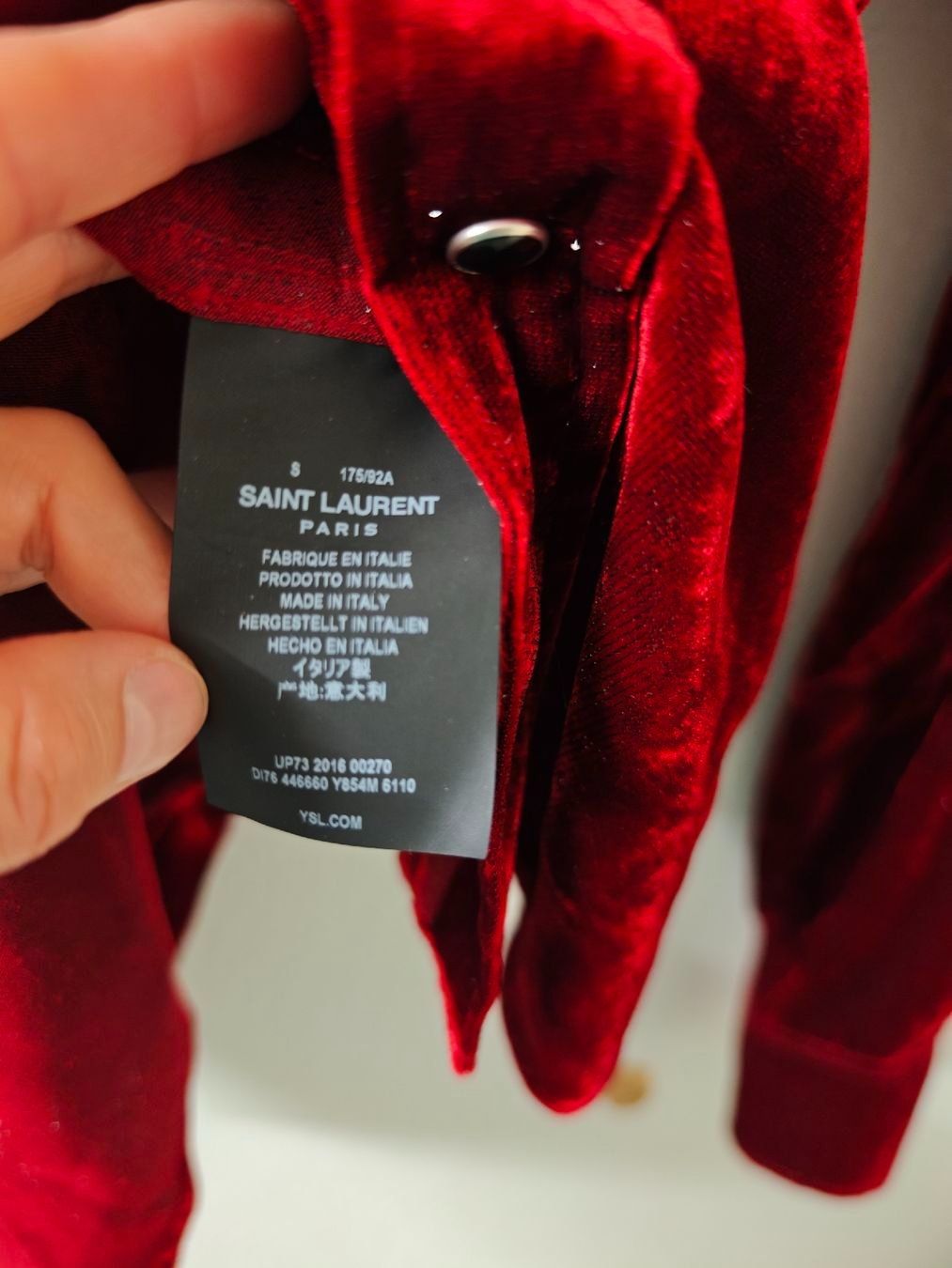 Saint Laurent Camicie: SAINT LAURENT Samthemd Bluse – Usato da zuchwil venduto da mexpim 1