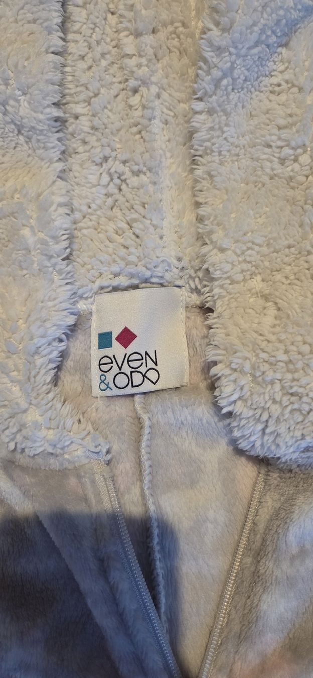Tute: Onesie kuschlig L – Usato da Horgen venduto da aiac0 1