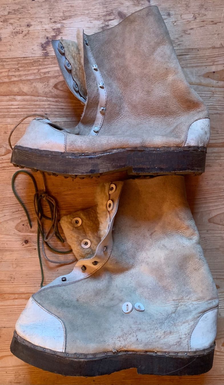 Armée suisse Chaussures hommes: Lammfell-Überstiefel der CH Armee – D'occasion à Goldingen par Bergler012 1