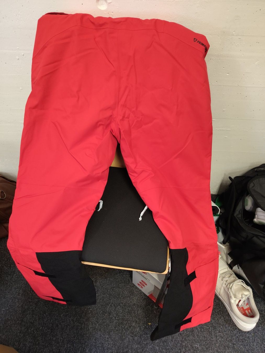 4F Pantaloni: 4 F - Dermizax Gr. M – Nuovo e nell'imballaggio originale da Dällikon venduto da Retouren_Resale 1