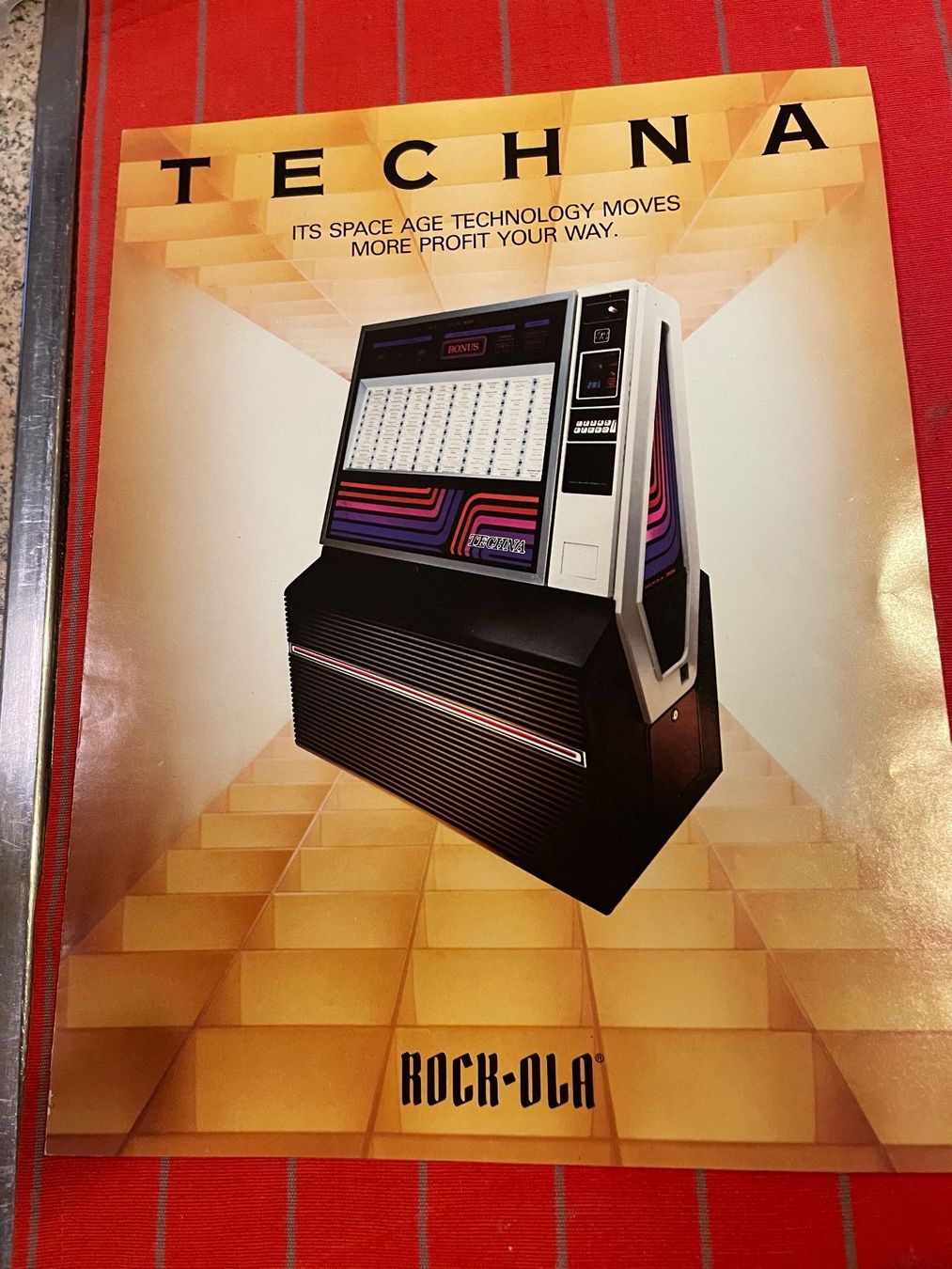 Rock-Ola Jukebox: Jukebox ROCK-OLA Techna 480 – Usato da Menziken venduto da Hotdevil1
