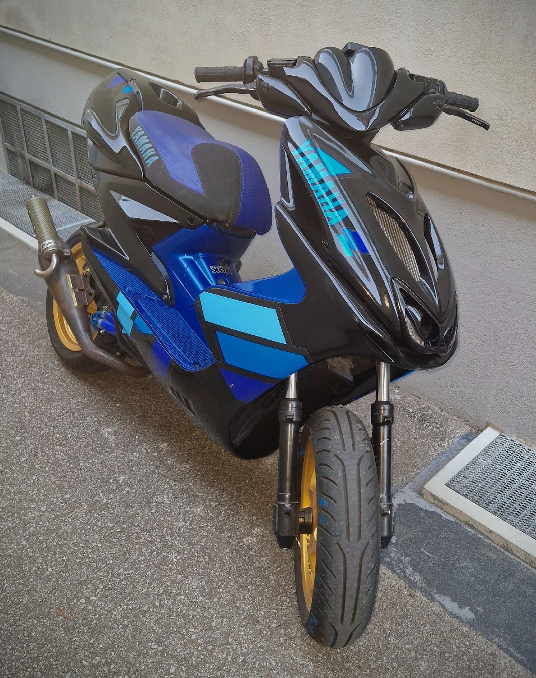Scooter: Yamaha aerox 70cc – Usato da Losone venduto da TI6616 1