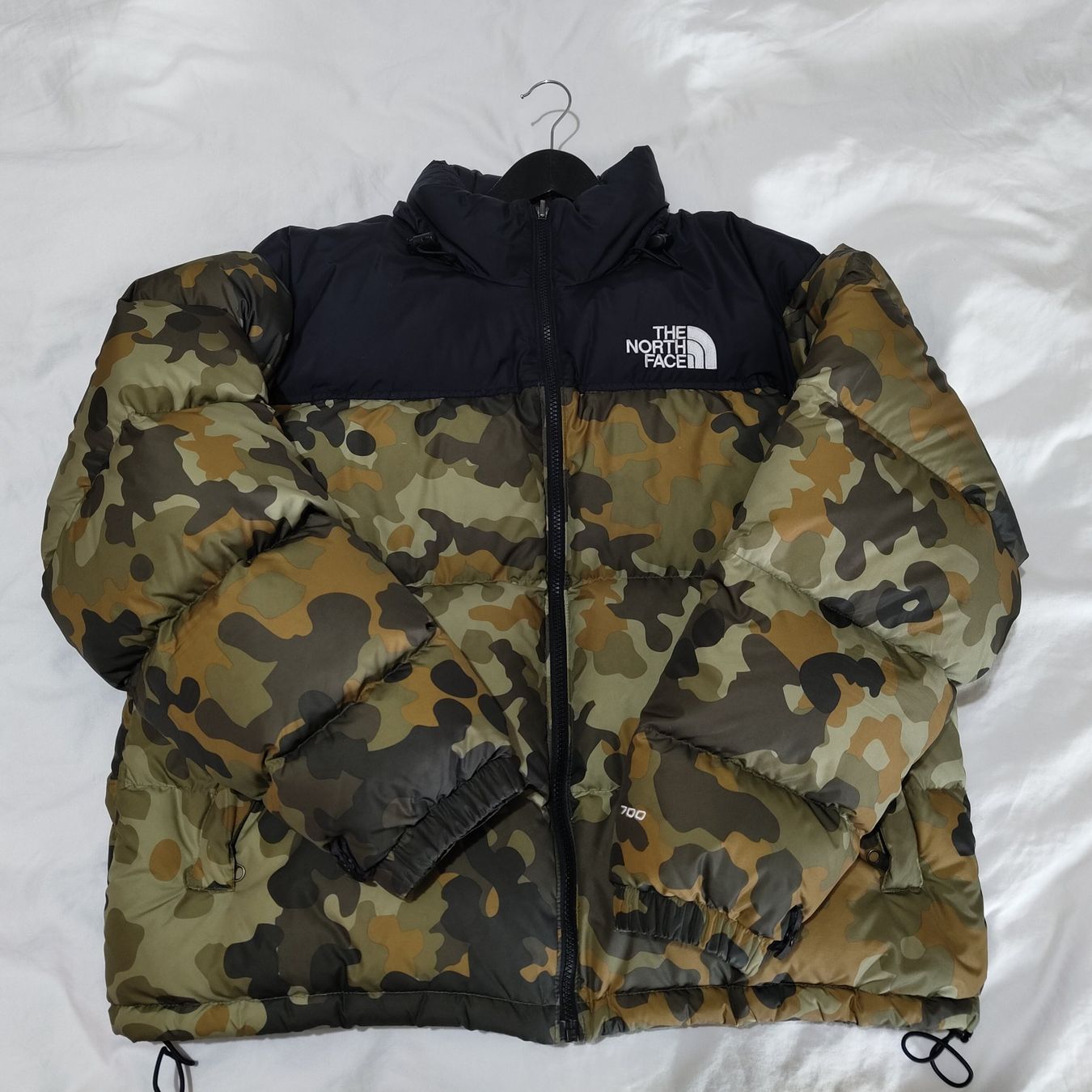 Giacche: Winterjacke Retro Nuptse 1966 North Face – Usato da Zürich venduto da RETRO_FEARLESS