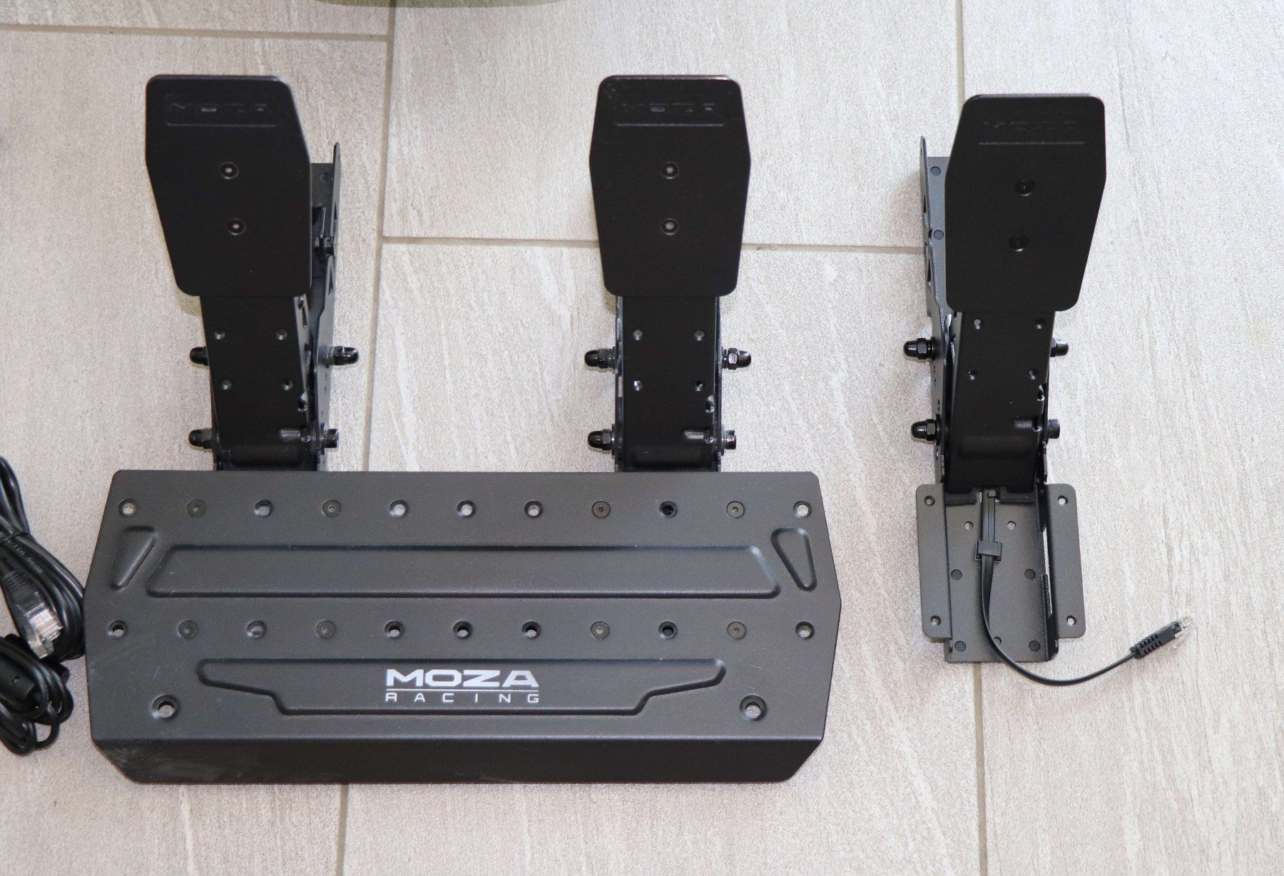Moza Racing Controller: Moza R5 Set inkl. Kupplungspedal und Performance Kit – Gebraucht aus Holderbank AG von Pasci72 1