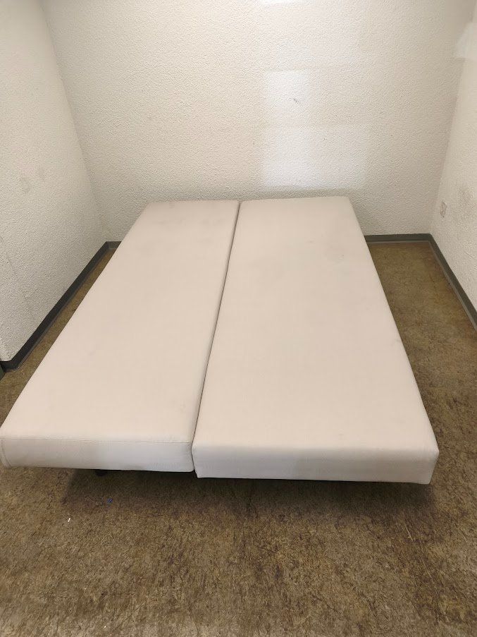 Ikea Sofas: Schlafsofa Sofa Ikea Asarum beige mit Stauraum – Gebraucht aus Toffen von Immo-Erben 2