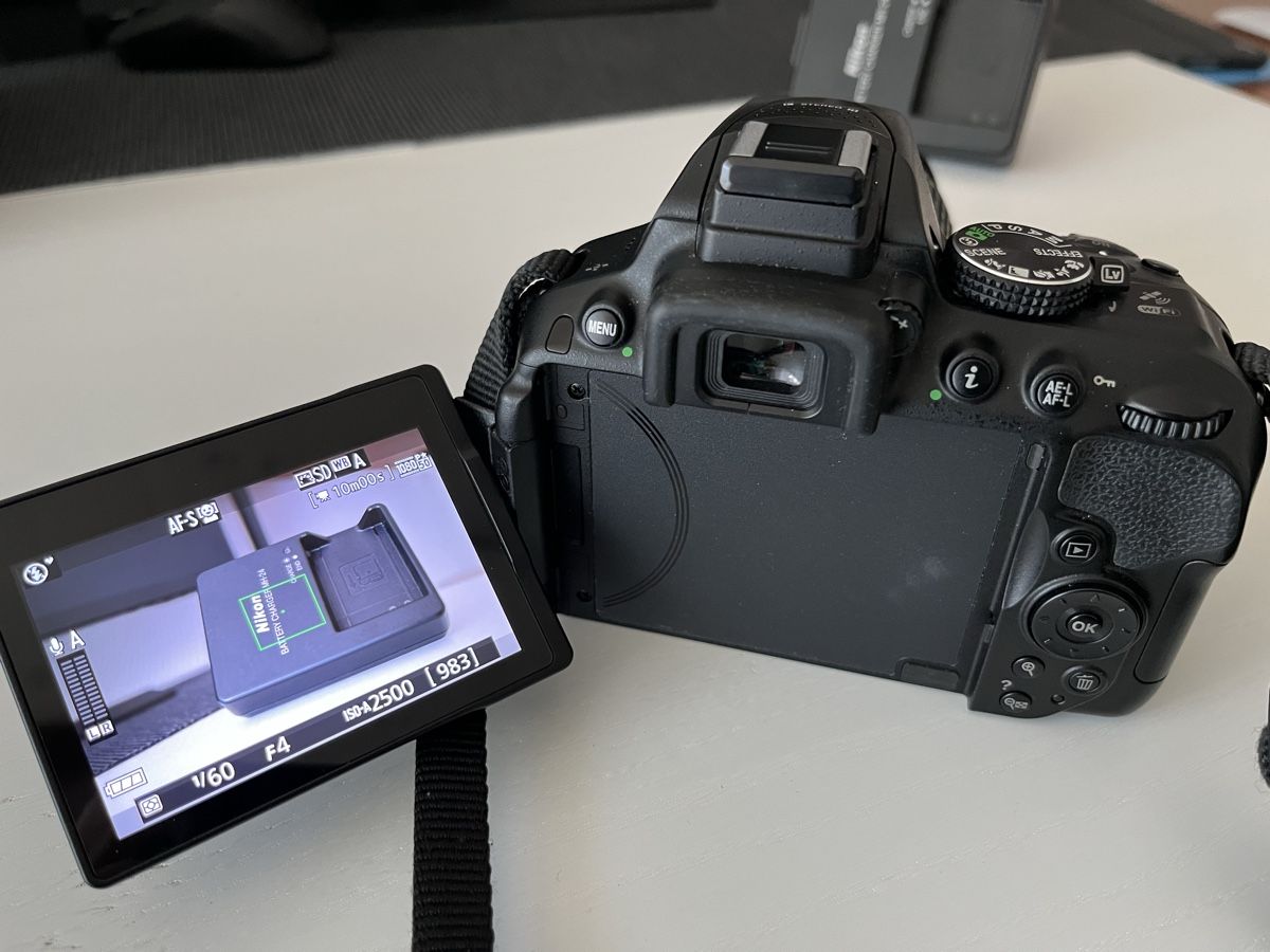 Nikon Appareil photo: Nikon D5300 (gebraucht) – D'occasion à Winterthur par cha_8bxd 9