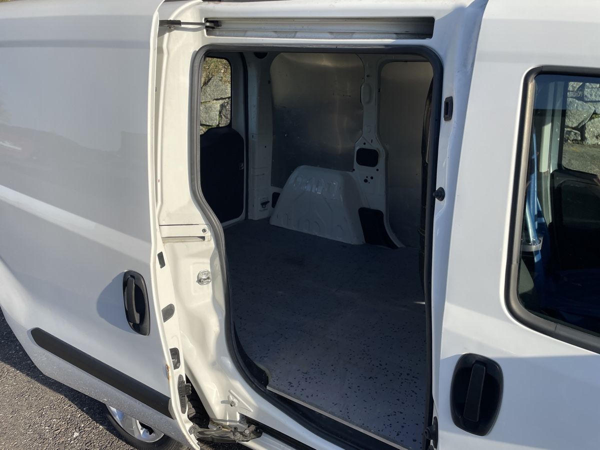 Opel Veicoli commerciali: Opel Combo Diesel, MFK 3.3.26 – Usato da Flaach venduto da Binz 5