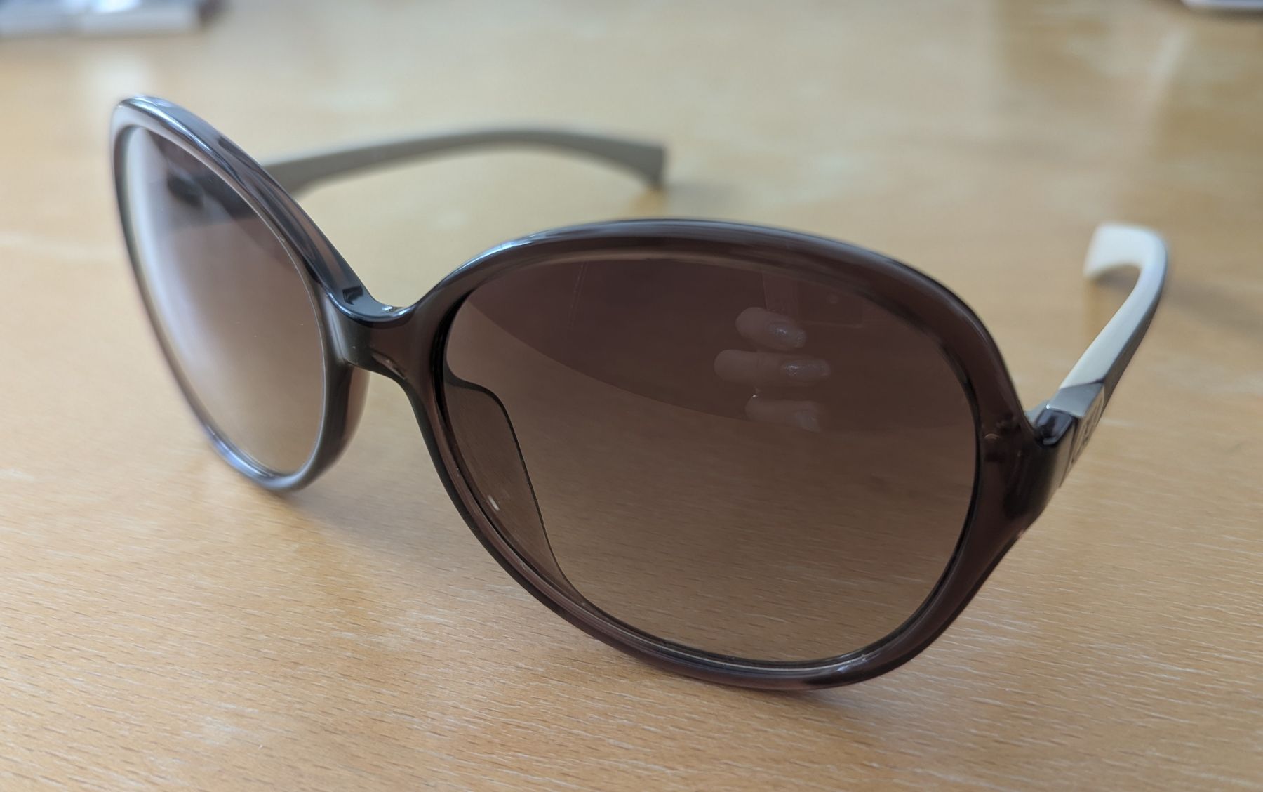 Calvin Klein Occhiali & Lenti: Calvin Klein Sonnenbrille  – Usato da Zürich venduto da Stonejewelry 3