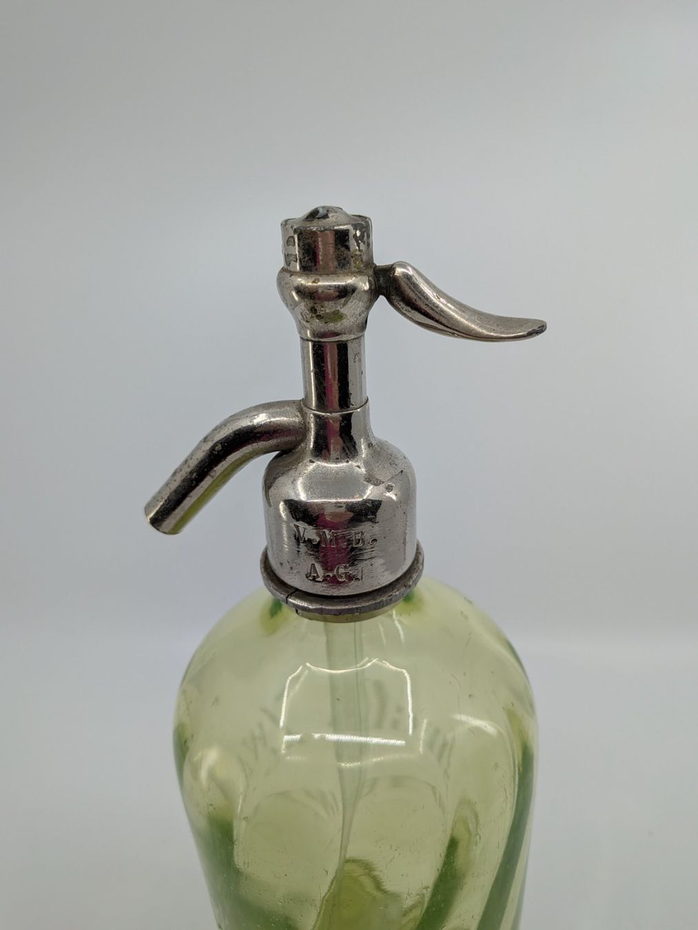 Bottiglie: Antike Syphonflasche vermutlich Uranglas – Usato da Emmen venduto da Brockofsky 4