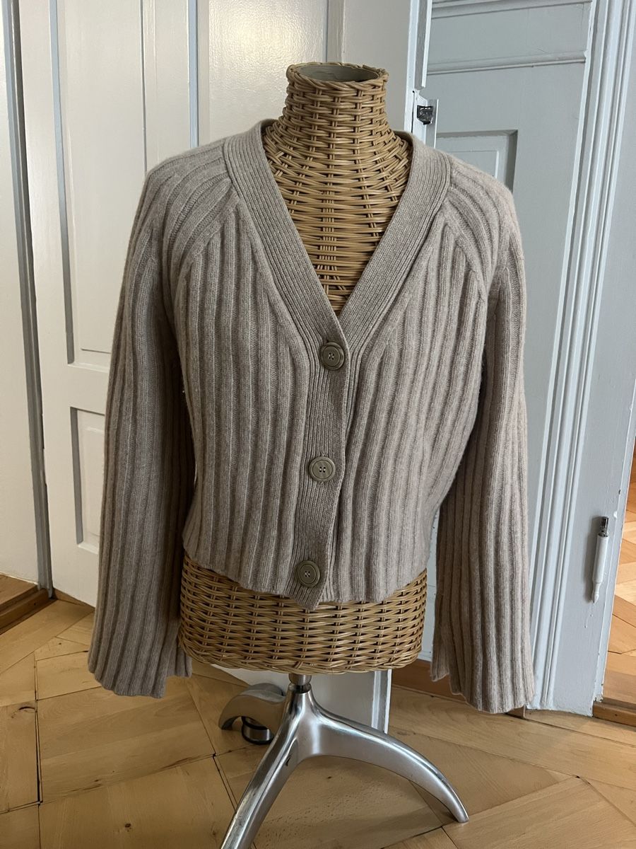 Maglioni & Felpe: Oh April Strickjacke, Ruby Boxy Cardigan Sand, Grösse S – Usato da Zürich venduto da romcam