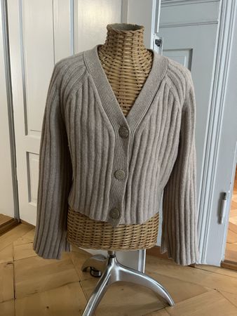 Oh April Strickjacke, Ruby Boxy Cardigan Sand, Grösse S