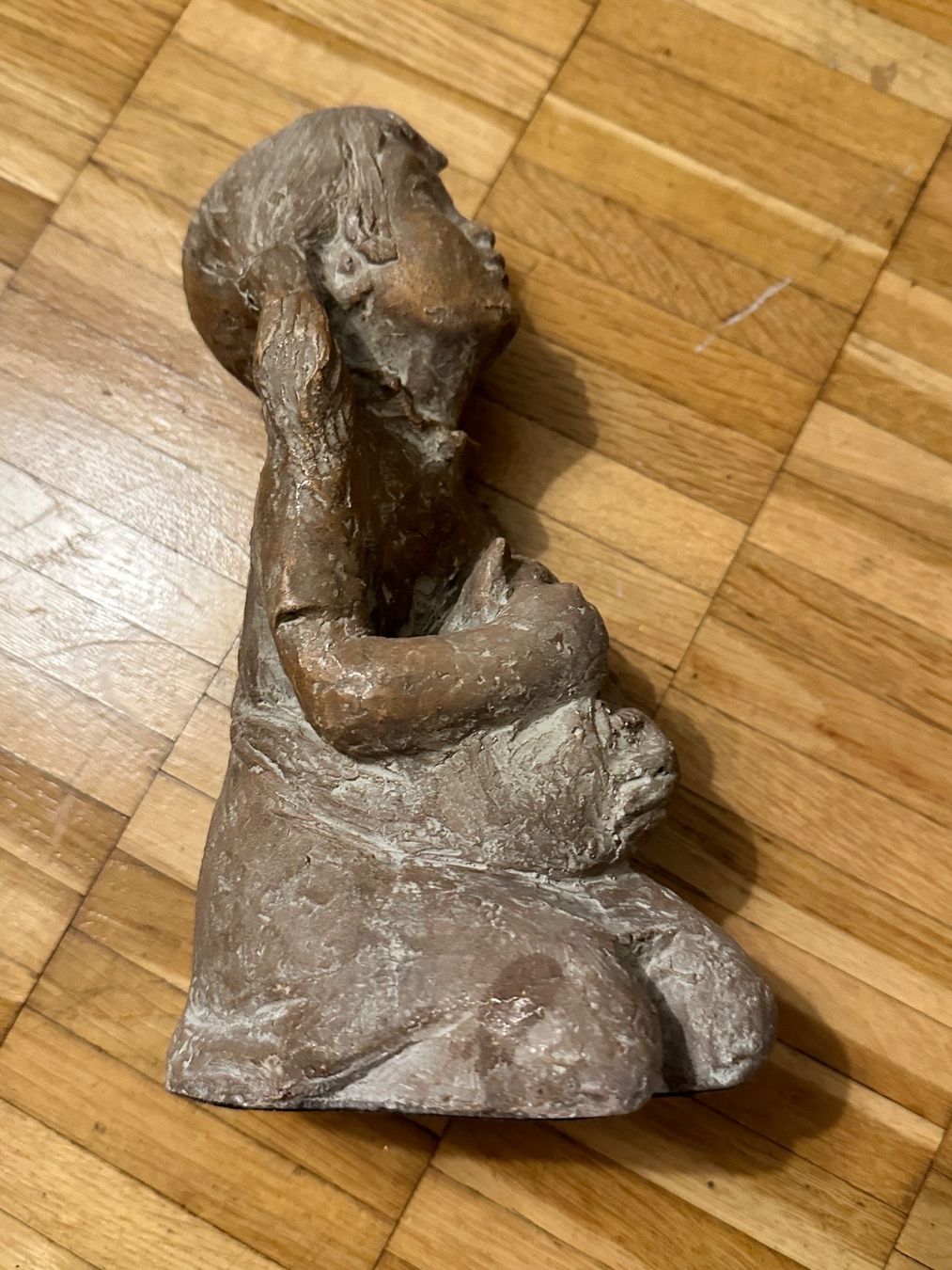 Statuette: Mädchenfigur mit Katze auf dem Schoss – Usato da Zürich venduto da marusapulmi