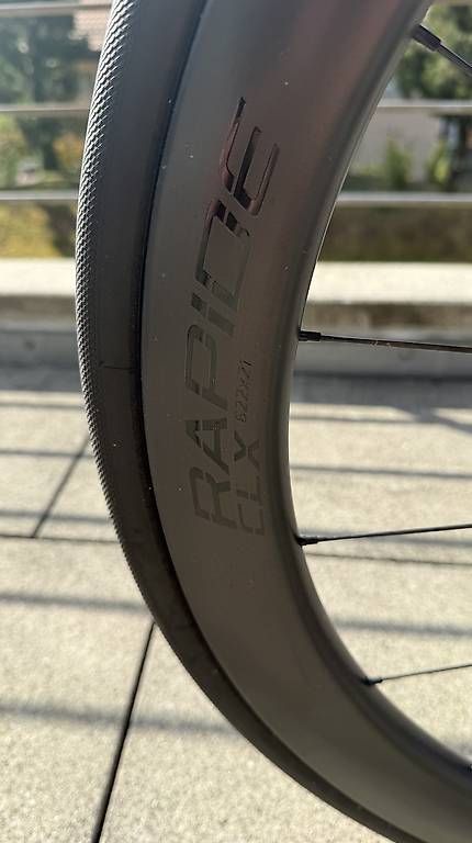 BMC Biciclette: BMC Teammachine SLR Five, Di2, Roues Carbone – Usato da La Conversion venduto da alxalxalx 3