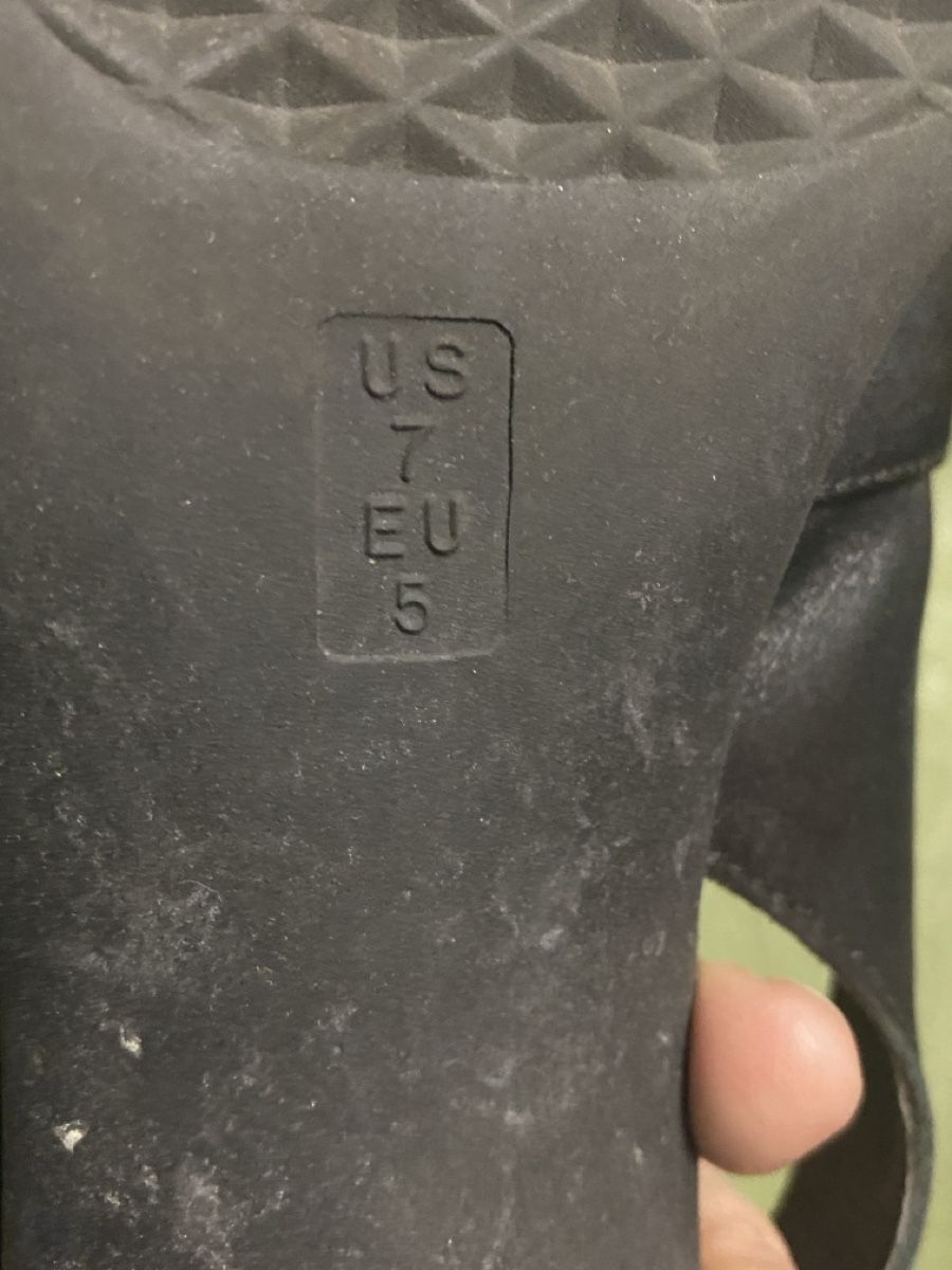Scarpe da donna: Gut erhaltene Explorers Schuhe, Grösse 38 – Nuovo (secondo la descrizione) da Witterswil venduto da Chivy 1