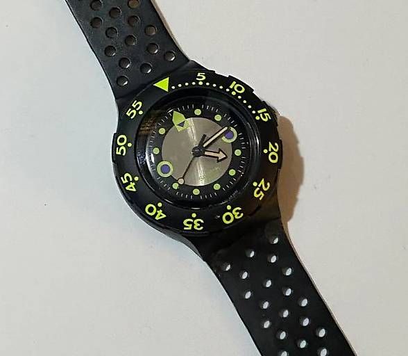 Swatch Orologi: Montre Swatch Collection – Nuovo e nell'imballaggio originale da Lausanne venduto da mic_nf2y