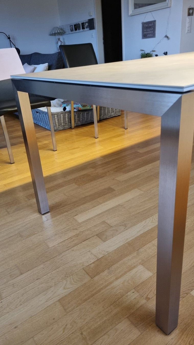 Tavoli: Esstisch mit Tischplatte Keramik – Usato da Tagelswangen venduto da fab_w5j7 1