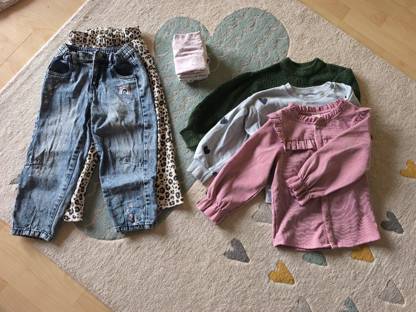 Lotti & Set di vestiti: Kleiderpaket Mädchen 110 – Usato da Rafz venduto da karina9471