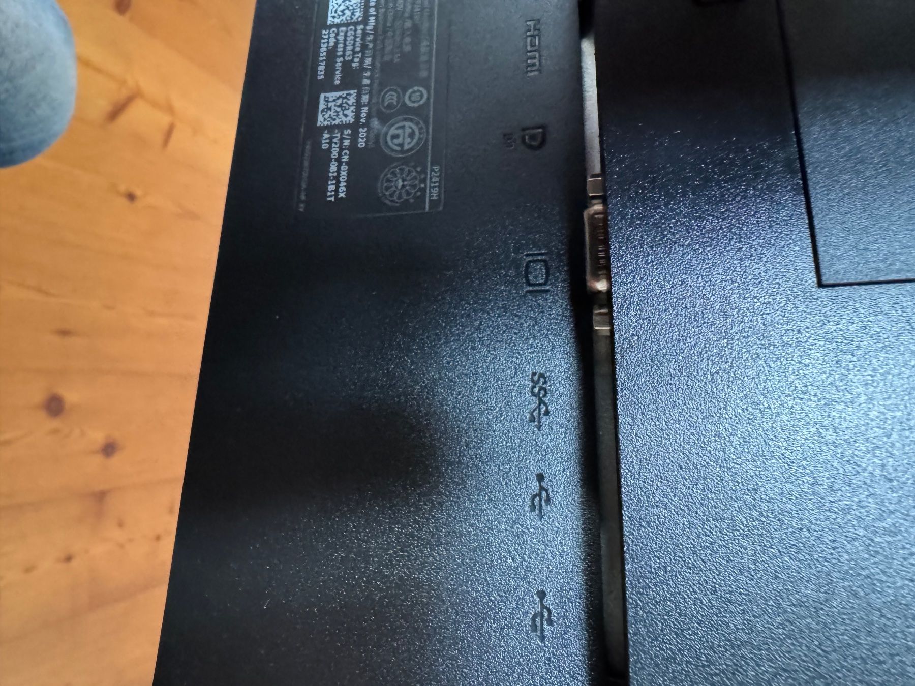 Dell Monitor: Computer Monitor – Usato da Schwarzenburg venduto da ven_cl67 2