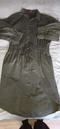 Hugo Boss Kleid, Khaki, Grösse 42, neu