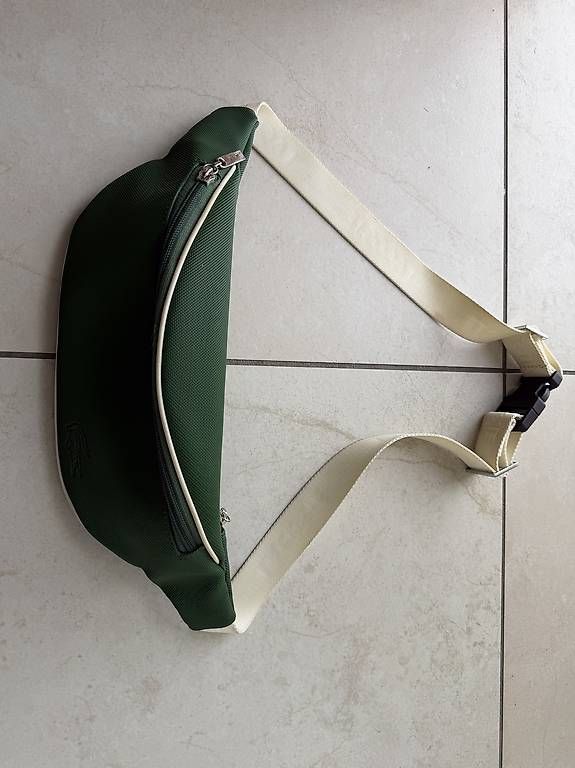 Lacoste Taschen: Lacoste Bauchtasche – Gebraucht aus Emmen von Thoka1531