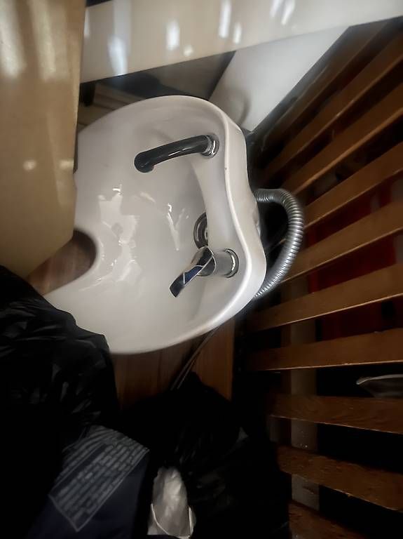 Altro per la cura del corpo: Kosmetik Haare waschen Becken – Usato da Zürich venduto da luc_g79r 2