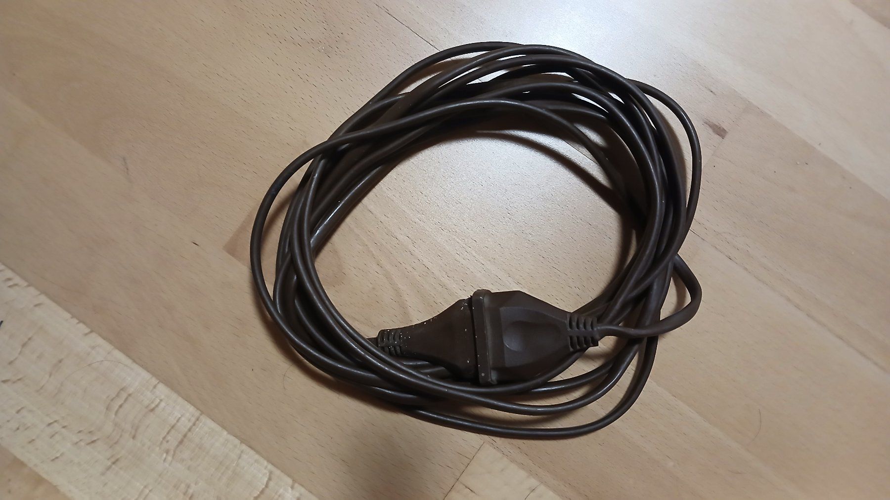 Kabel: Verlängerungskabel 2Fach 5m braun – Gebraucht aus hinwil von tho_j6kz 6