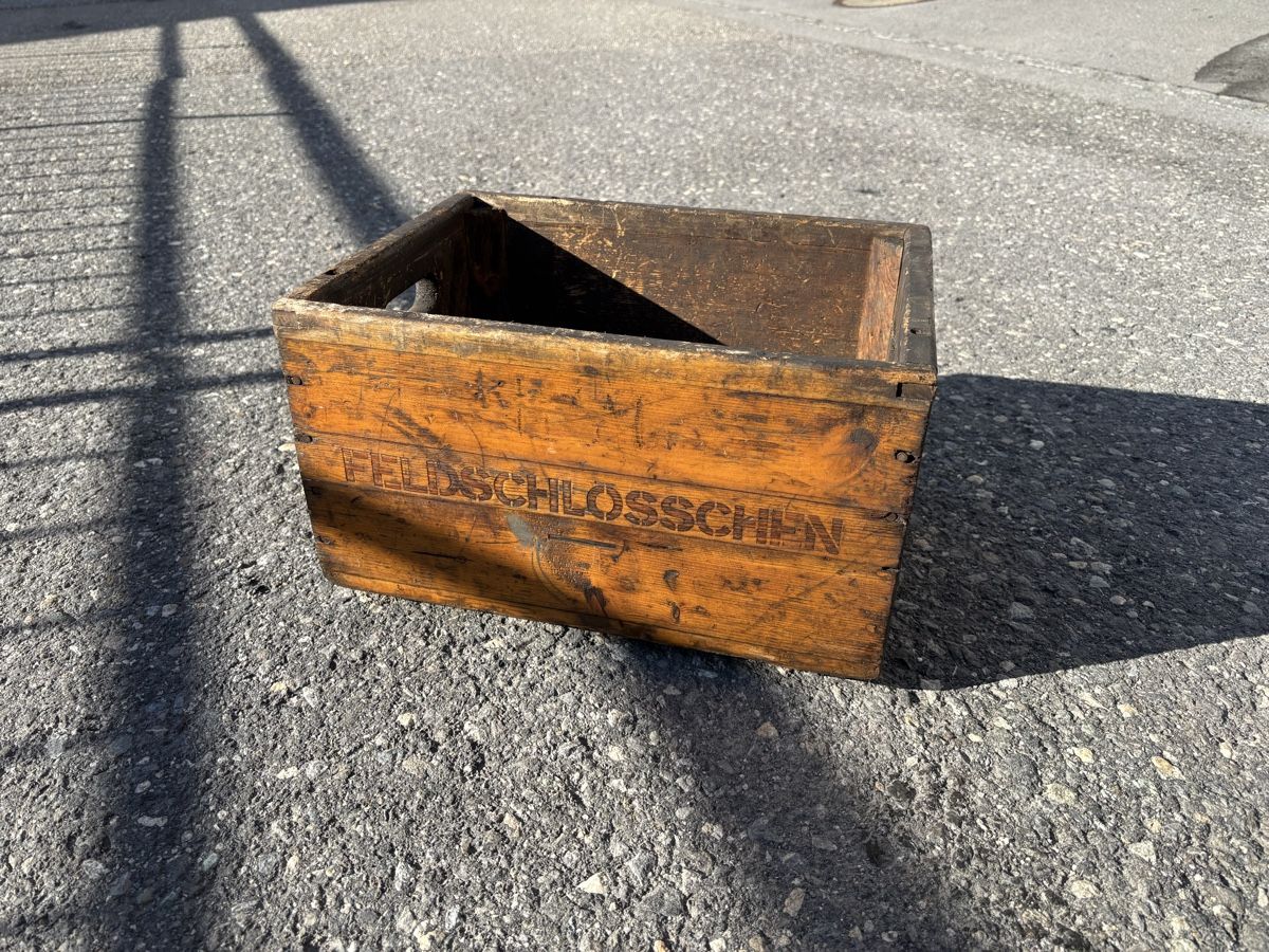 Casse di vino e birra: Feldschlösschen Kiste – Usato da Triesenberg venduto da eli_99z8 1