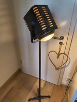 Lampe sur pied en métal type lampe de cinéma