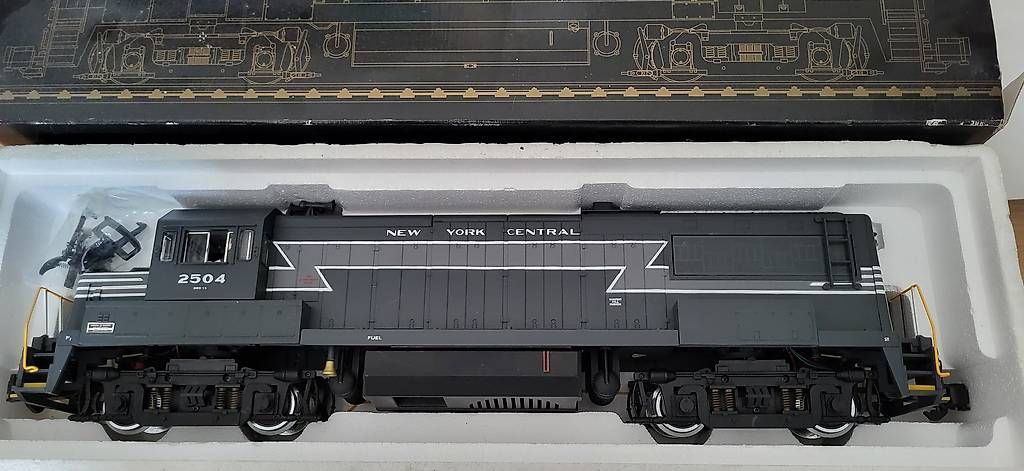 Modellini di ferrovie: Aristo Craft Lokomotive – Usato da Bellach venduto da Kebjeer 2