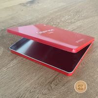 Caran d’Ache Blechdose rot mit Klappdeckel – neuwertig