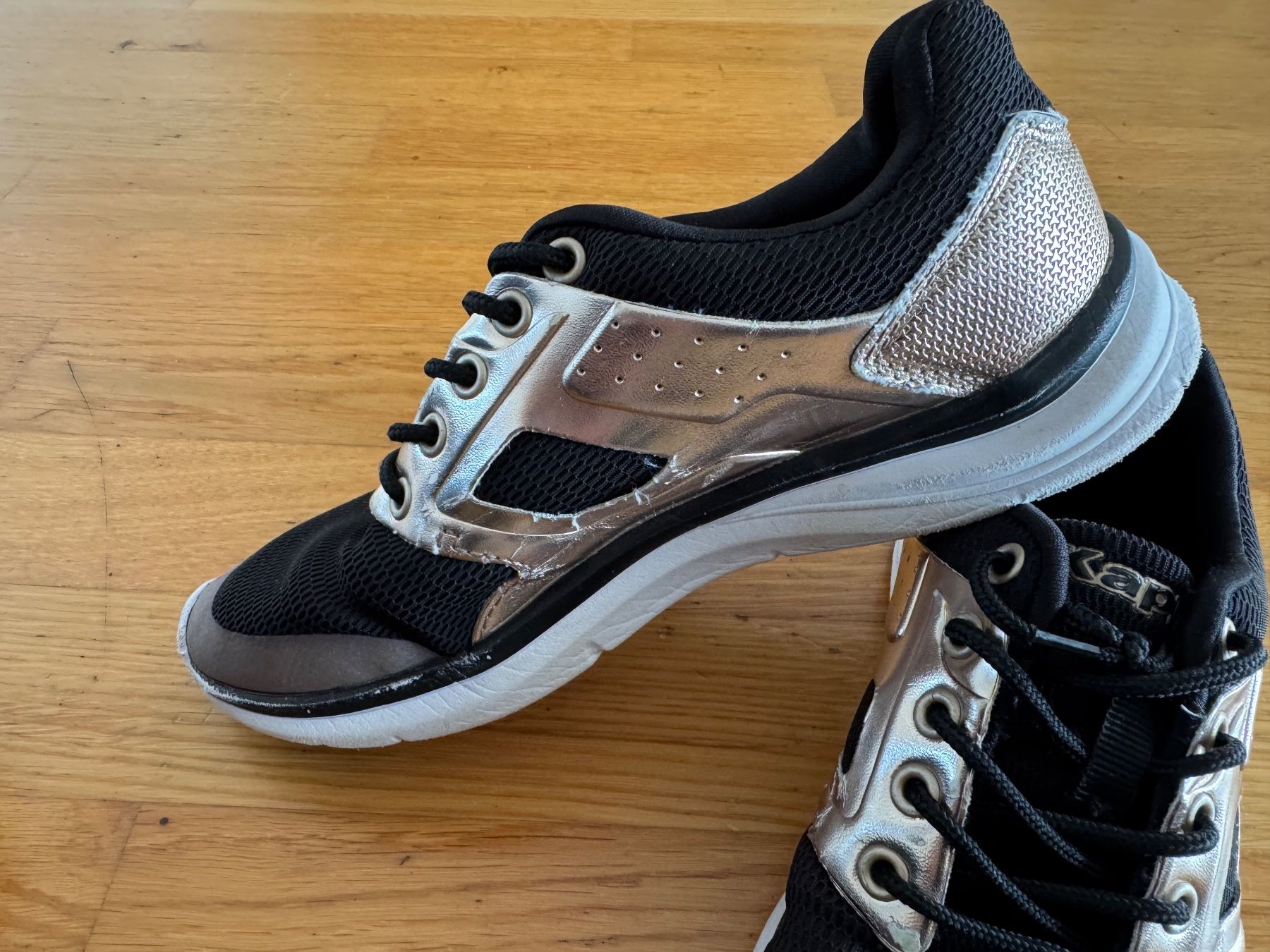 Kappa Scarpe per ragazze: Schöne Turnschuhe von Kappa grösse 36 – Usato da Bettlach venduto da Tradenet100 1