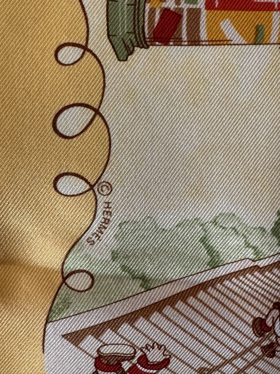 Hermès Foulard & Sciarpe: Hermès gavroche neuf 31x31 cm Les Triplés – Nuovo (secondo la descrizione) da Genève venduto da HappyLifestyle 6