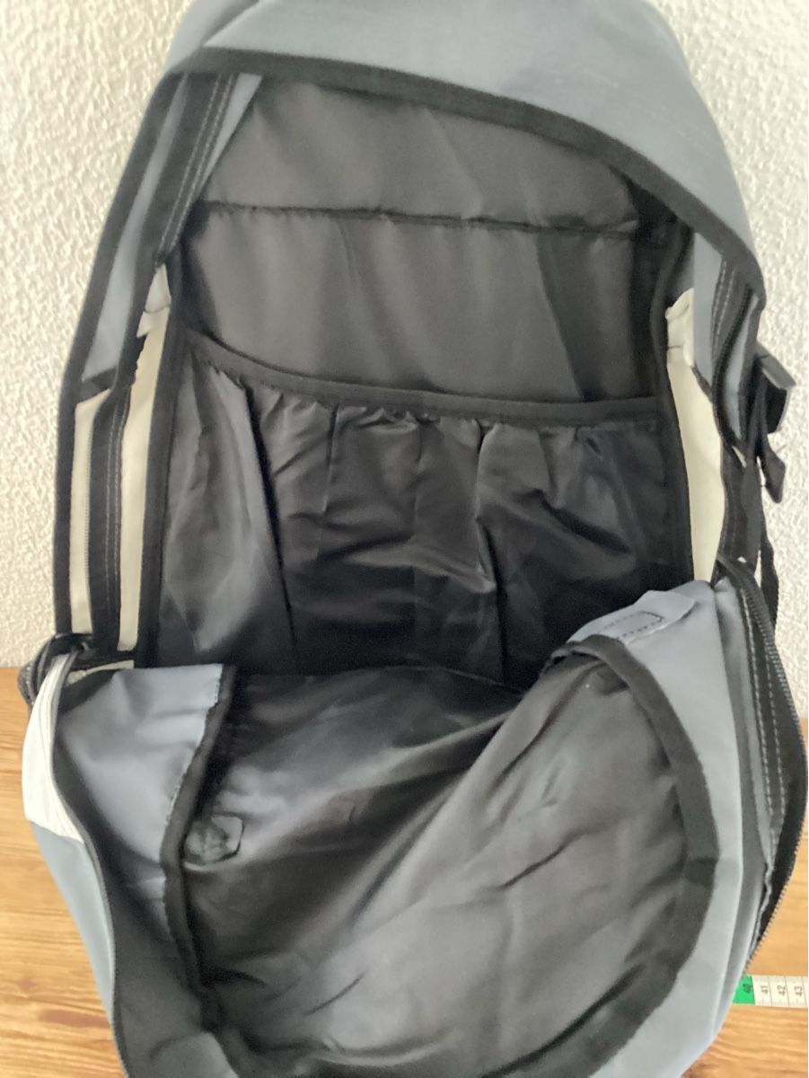Zaini: Rucksack mit diversen Innen und Aussentaschen – Nuovo (secondo la descrizione) da Wassen UR venduto da SABDOM 2