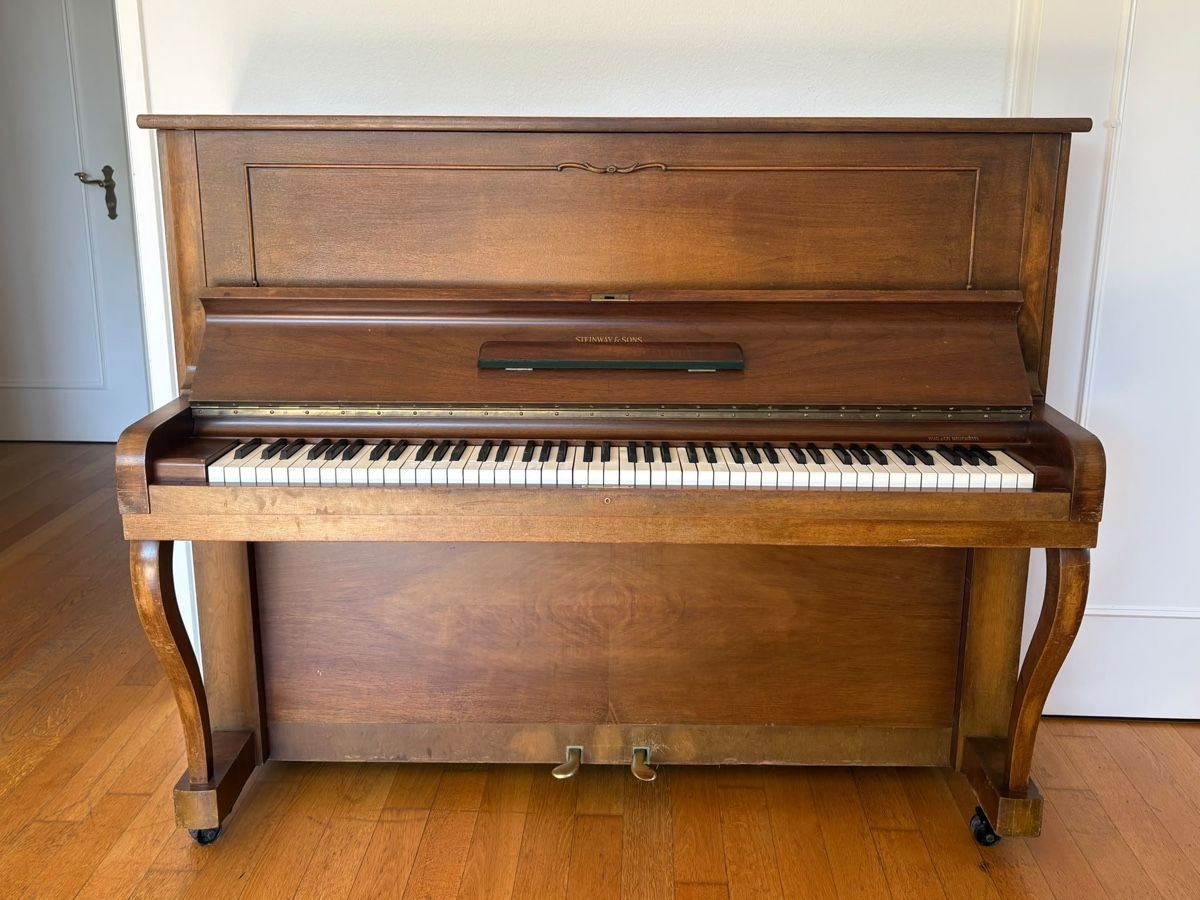 Steinway Musikinstrumente: Steinway & Sons Z – Gebraucht aus Zürich von moi_m286