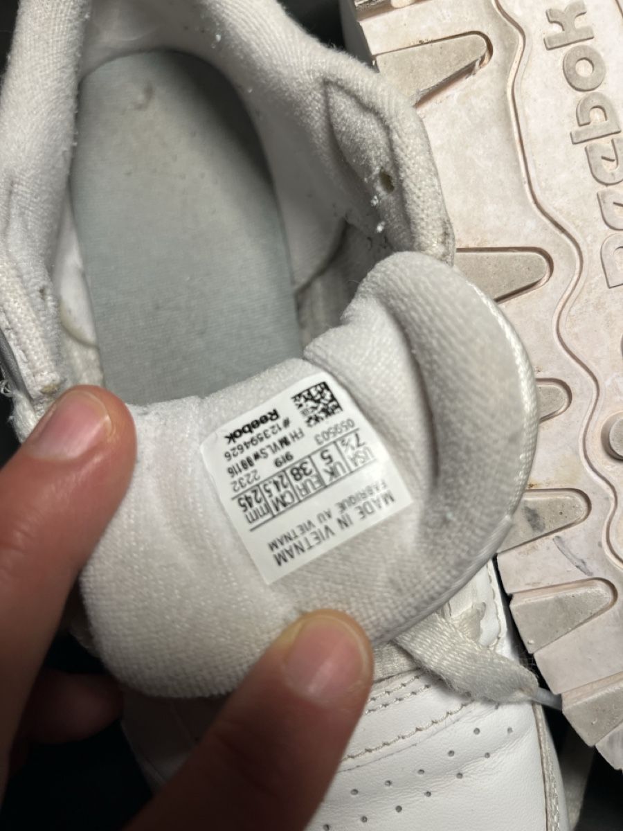Reebok Chaussures femmes: Reebok Turnschuhe Grösse  38 – D'occasion à Zürich par whatlilaloves 3