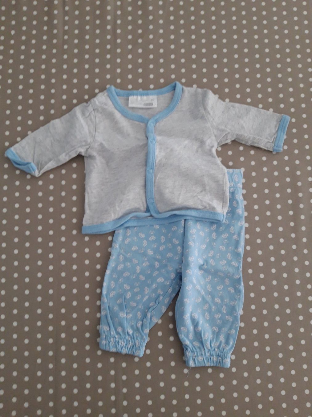 Completi: Baby Zweiteiler – Usato da Eschlikon TG venduto da inf_v5zp