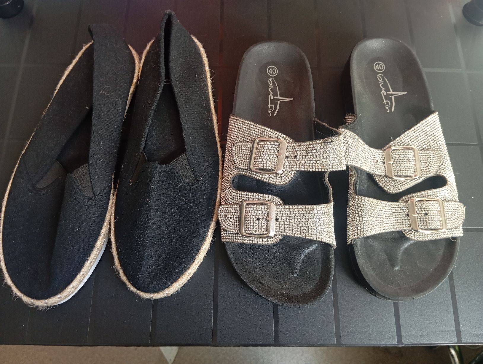 Scarpe da donna: Sommer Schuhe Set, Grösse 40, Schwarz, Glitzer – Nuovo (secondo la descrizione) da Niederurnen venduto da Glentin