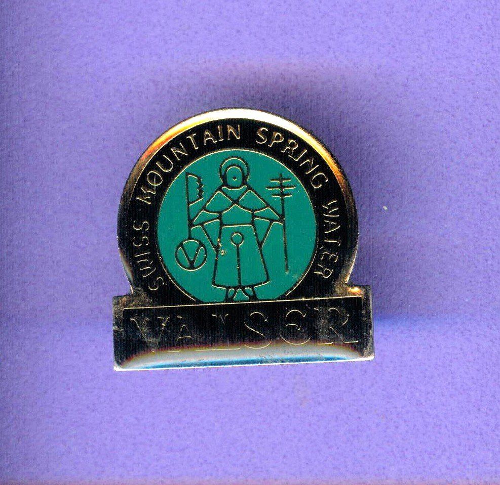 Placchette & Badge: VALSER  Mineralwasser  MOUNTAIN SPRING – Usato da Winterthur venduto da Sammleroase