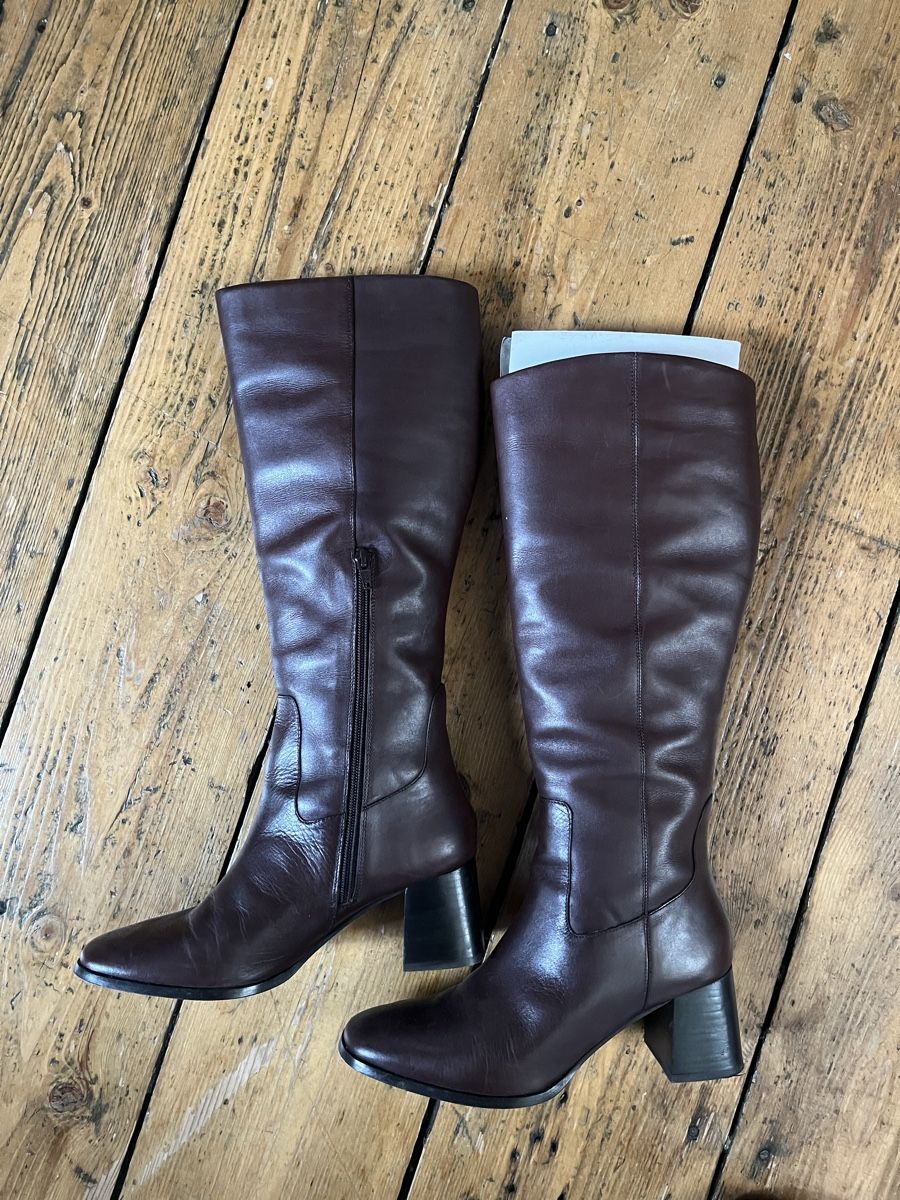 Damenschuhe: Knee height leather brown boots – Gebraucht aus Basel von car_k92g 3